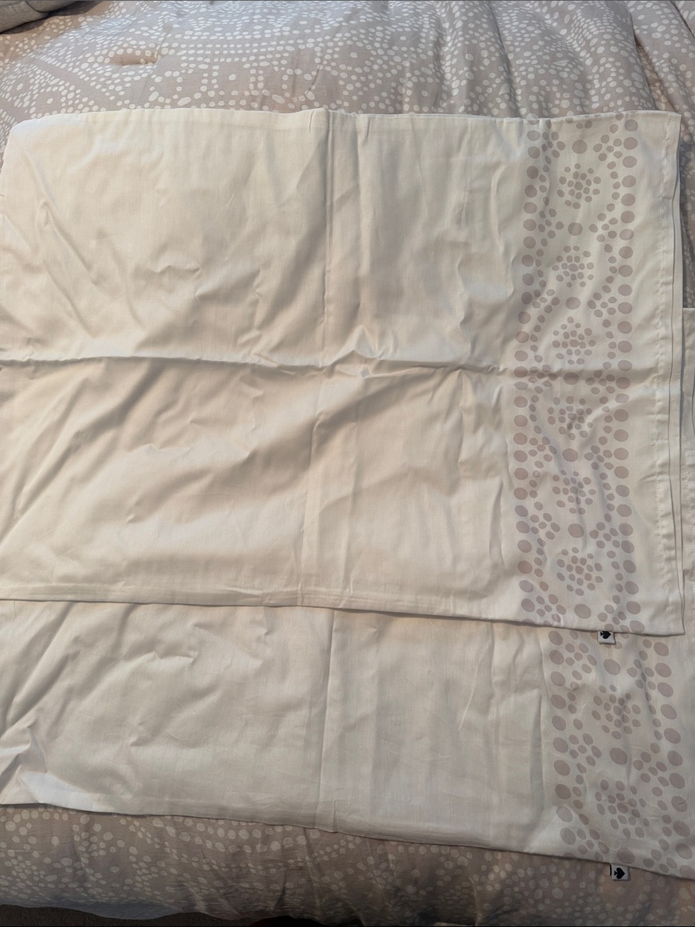 2 Kate Spade NY White Decorative Pillow Sham